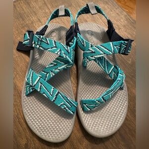 Kids Chaco Z1 Ecotread sandals in a Zinzang Teal pattern Size 3